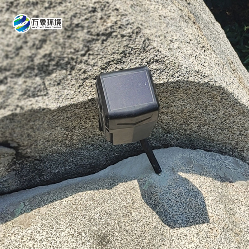 裂縫監(jiān)測(cè)一體機(jī)